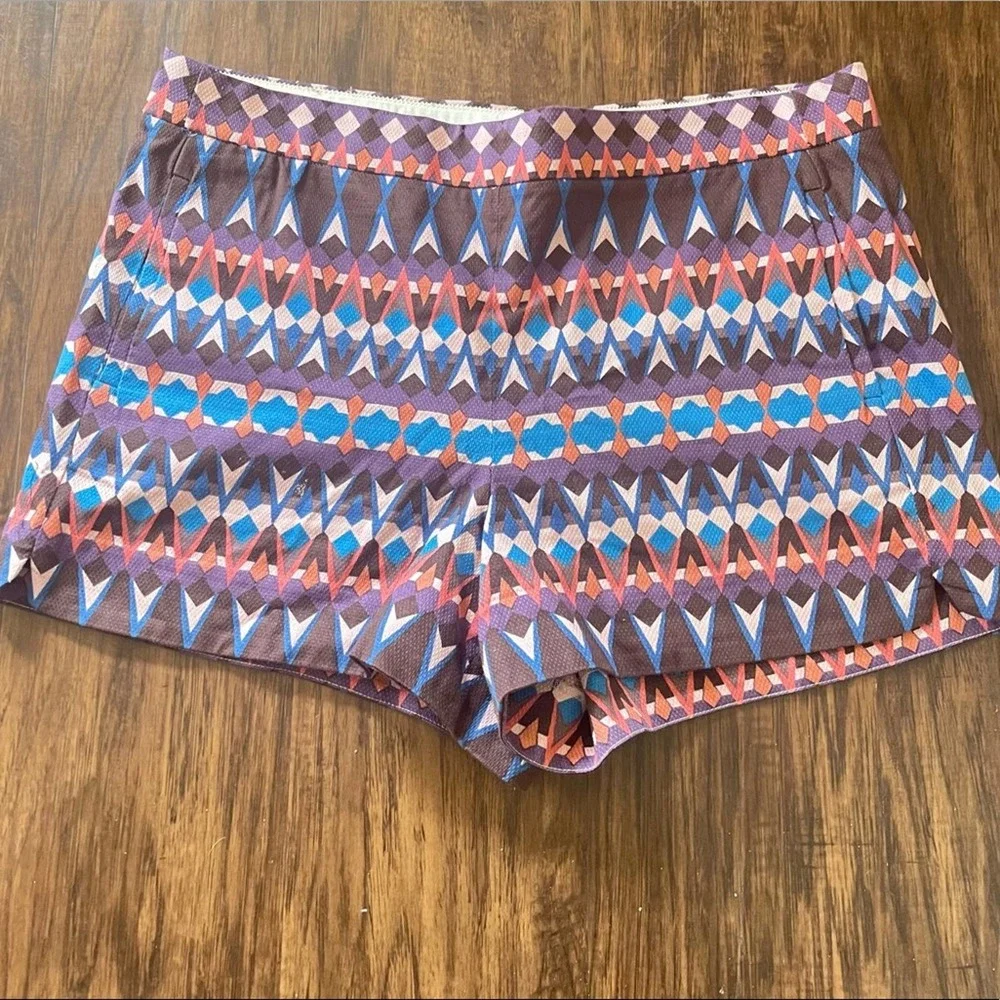 J. Crew Aztec Tribal Print Chino Bermuda Shorts Size 8 - Picture 2 of 8